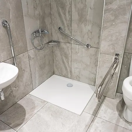 Roseum Boutique Hotel 3*