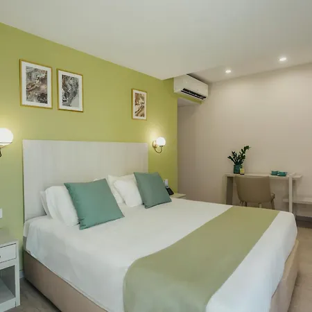 Hotel Roseum Boutique 3*