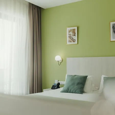 Hotel Roseum Boutique 3*