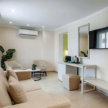 Roseum Boutique 3* Ларнака