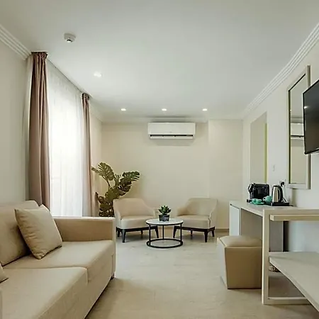 Roseum Boutique 3* Ларнака