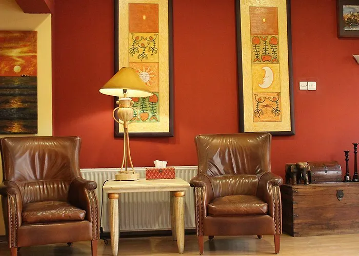 Roseum Boutique 拉纳卡