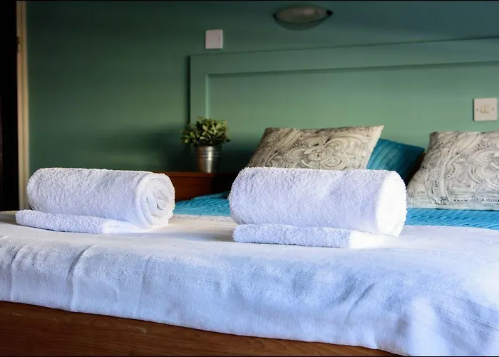 Roseum Boutique 拉纳卡