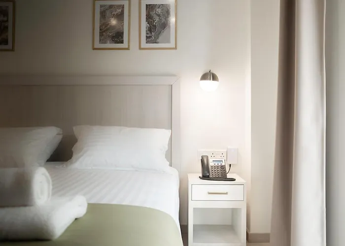 Roseum Boutique Ларнака